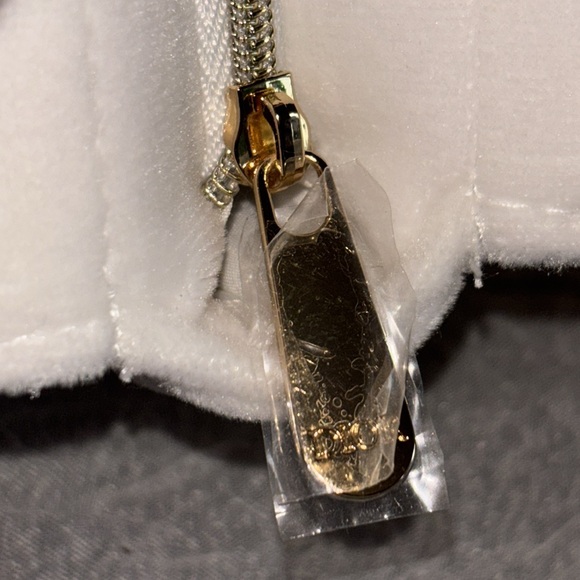 Christian Dior white velvet make up bag/clutch - Picture 6 of 8